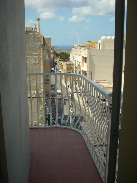 Mellieha Centre Apartments room 3